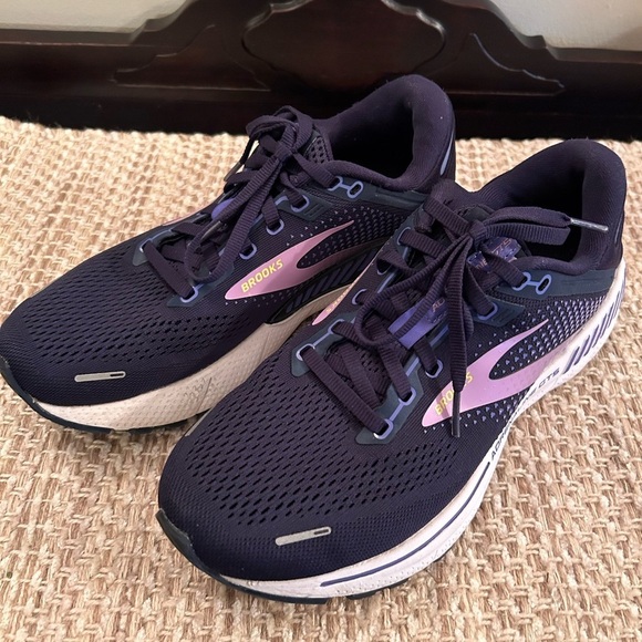 Brooks | Adrenaline GTS 22 Supportive Running Sneaker Shoes Womens 10 EU 42 - Picture 2 of 16